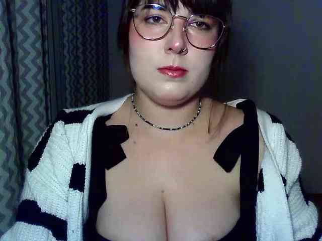 Model: ClaraLove