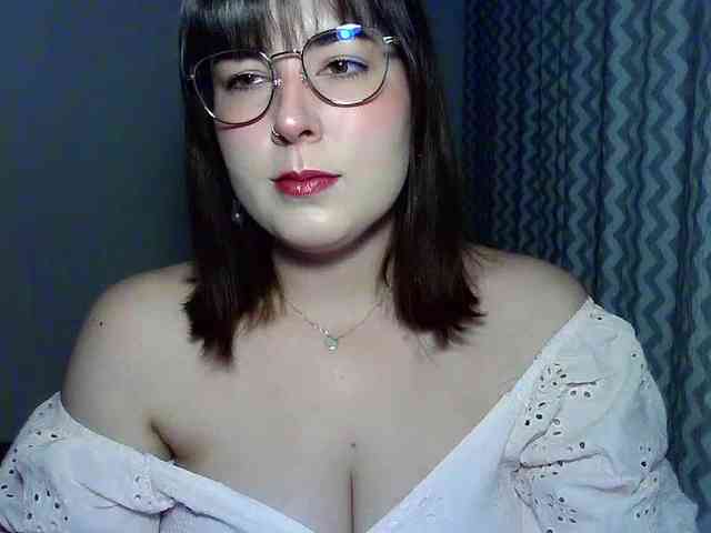 Model: ClaraLove