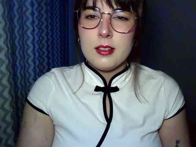 Model: ClaraLove