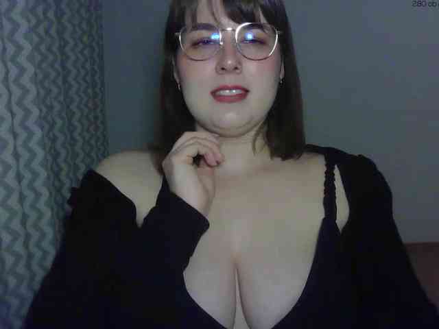 Model: ClaraLove
