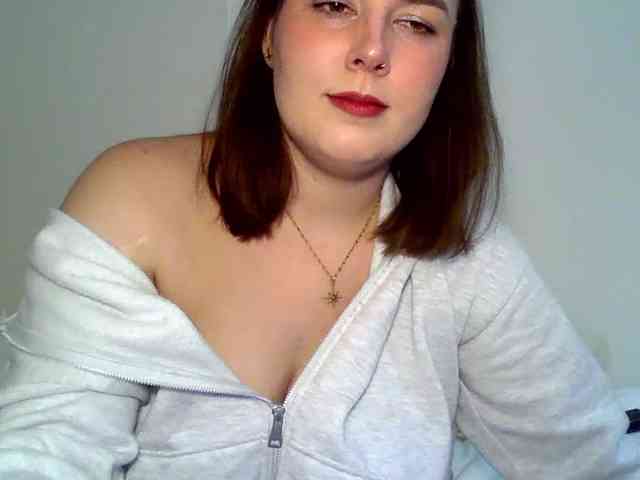 Model: ClaraLove