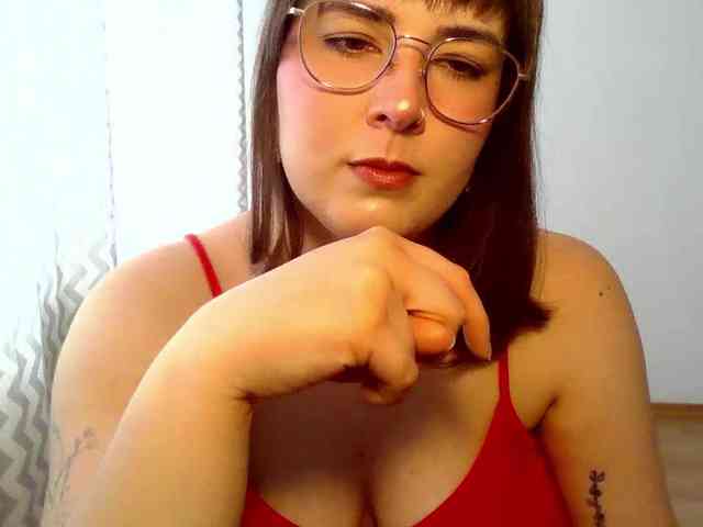 Model: ClaraLove