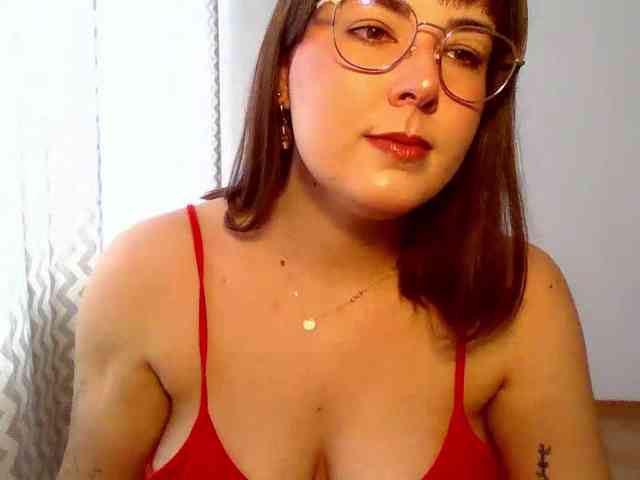 Model: ClaraLove