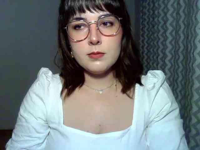 Model: ClaraLove