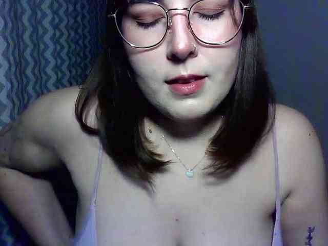 Model: ClaraLove