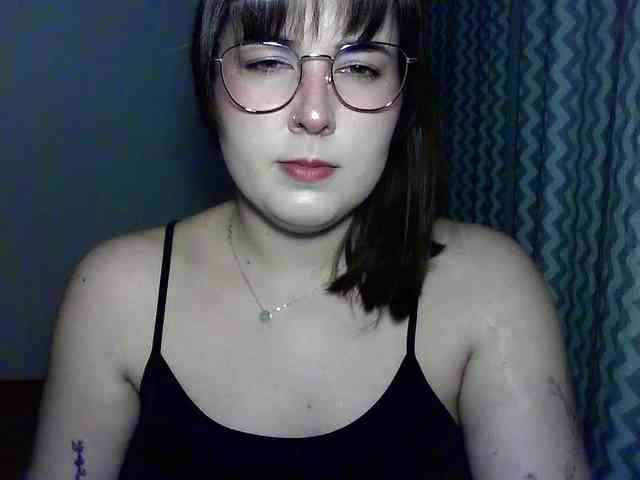 Model: ClaraLove