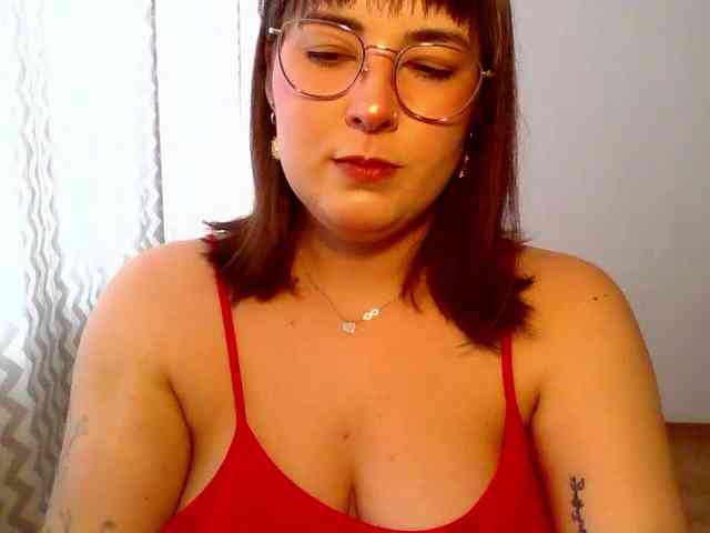 Model: ClaraLove