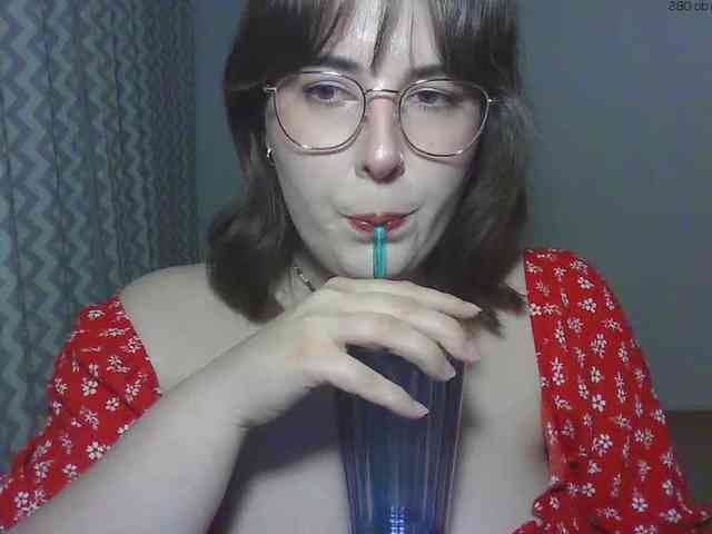Model: ClaraLove