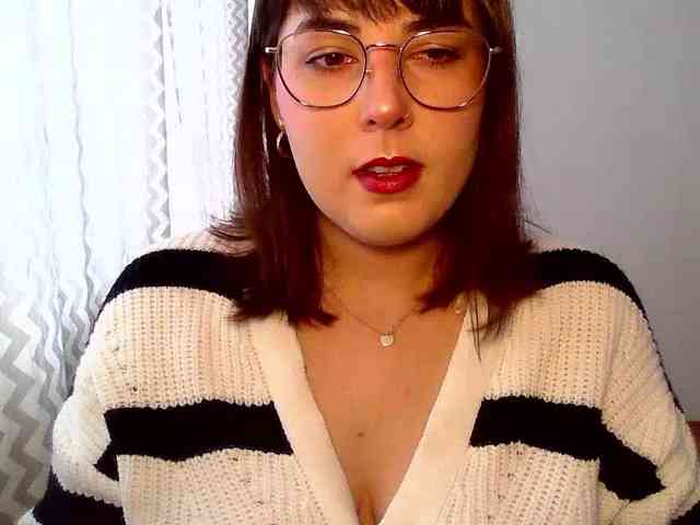 Model: ClaraLove