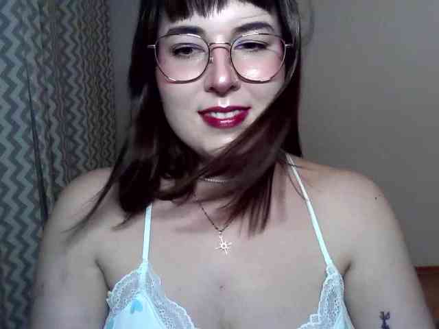 Model: ClaraLove