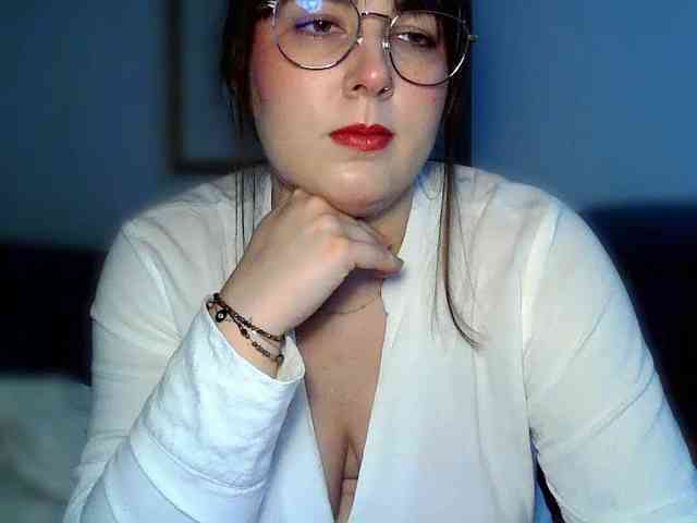 Model: ClaraLove