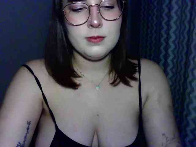 Model: ClaraLove
