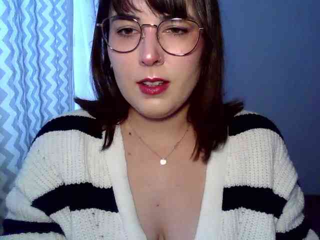 Model: ClaraLove