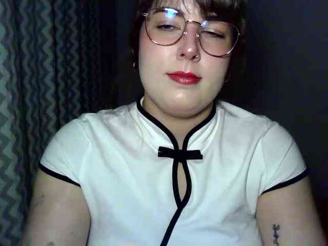 Model: ClaraLove