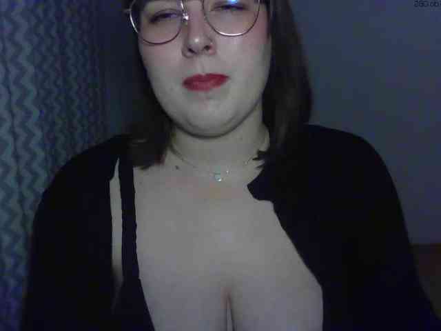 Model: ClaraLove
