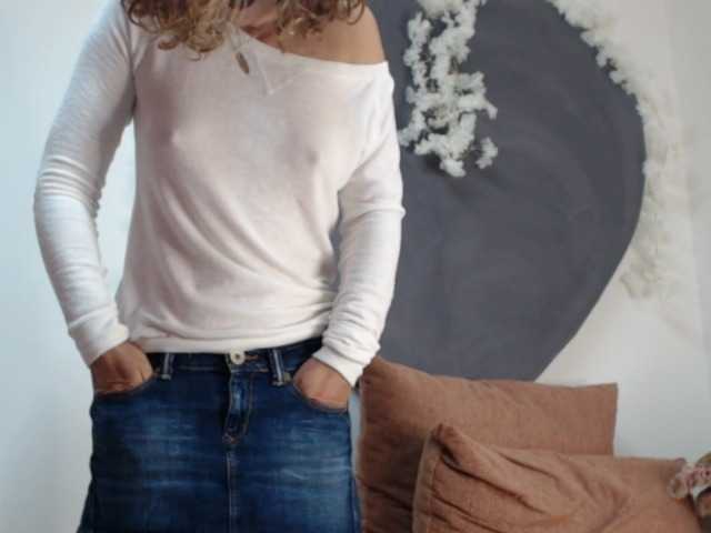 teasexpert4444 live cam on BongaCams
