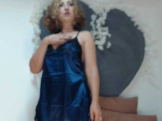 teasexpert4444 live cam on BongaCams