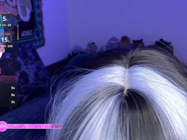 HeyNanno live cam on BongaCams