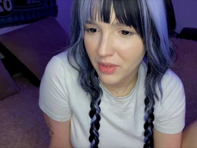 HeyNanno live cam on BongaCams
