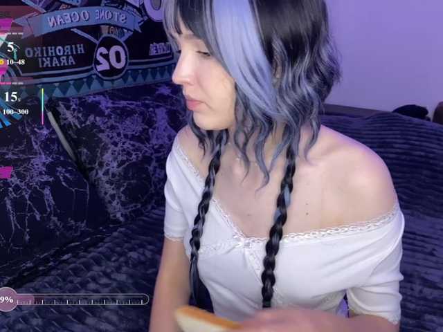 HeyNanno live cam on BongaCams
