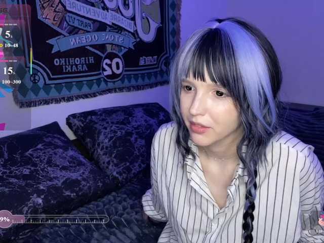 HeyNanno live cam on BongaCams