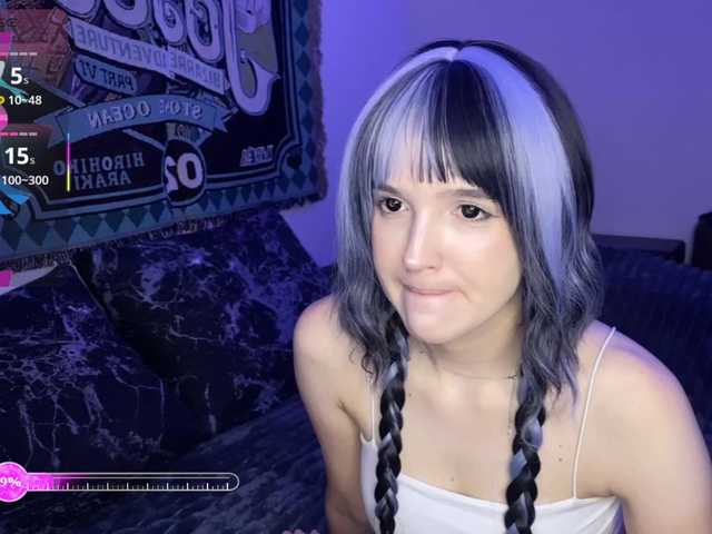 HeyNanno live cam on BongaCams
