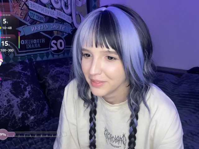 HeyNanno live webcam show