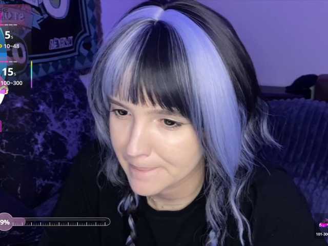 HeyNanno live cam on BongaCams