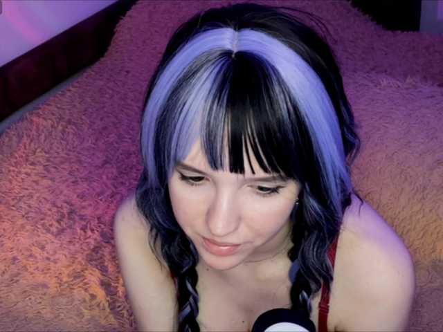 HeyNanno live cam on BongaCams
