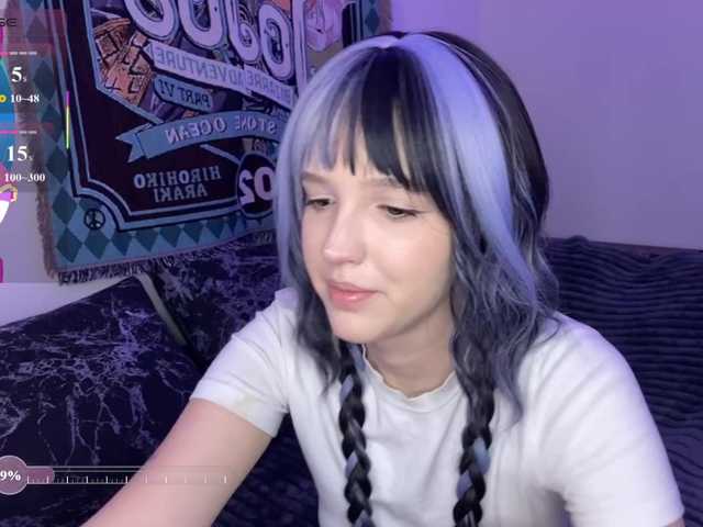 HeyNanno live cam on BongaCams