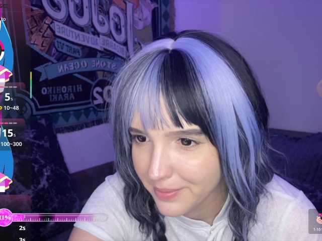 HeyNanno live webcam show