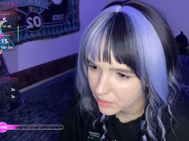 HeyNanno live cam on BongaCams