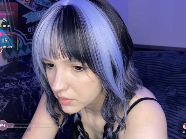 HeyNanno live cam on BongaCams