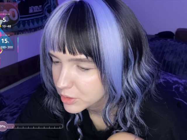 HeyNanno live cam on BongaCams