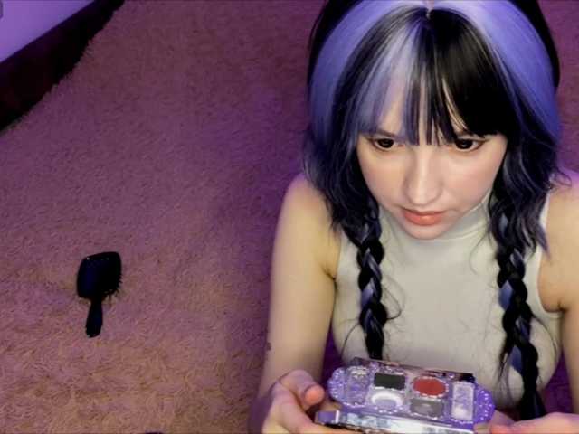 HeyNanno live cam on BongaCams