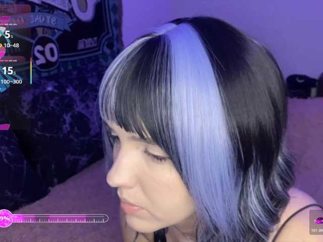 HeyNanno live cam on BongaCams