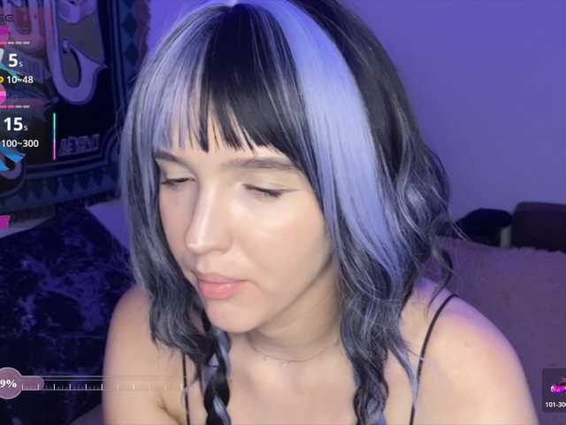 HeyNanno live cam on BongaCams
