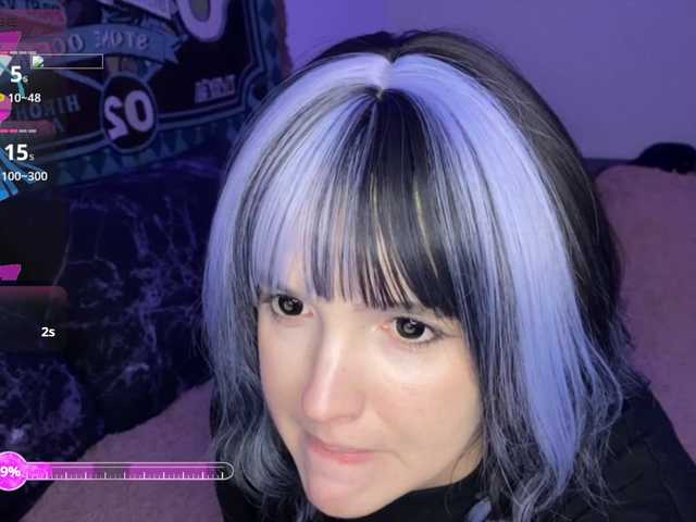 HeyNanno live cam on BongaCams