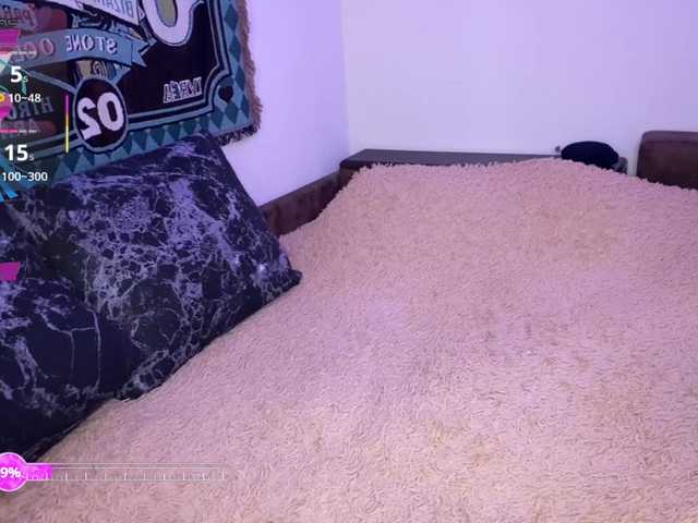 HeyNanno live cam on BongaCams