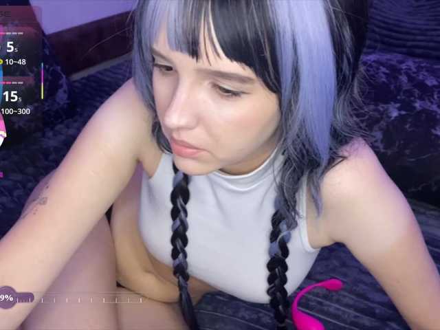 HeyNanno live cam on BongaCams