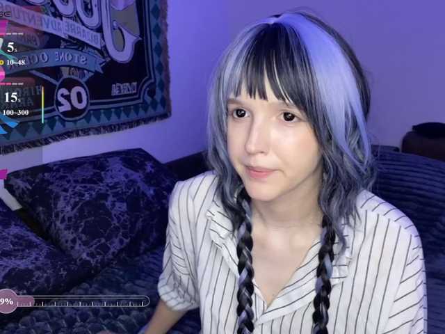 HeyNanno live cam on BongaCams