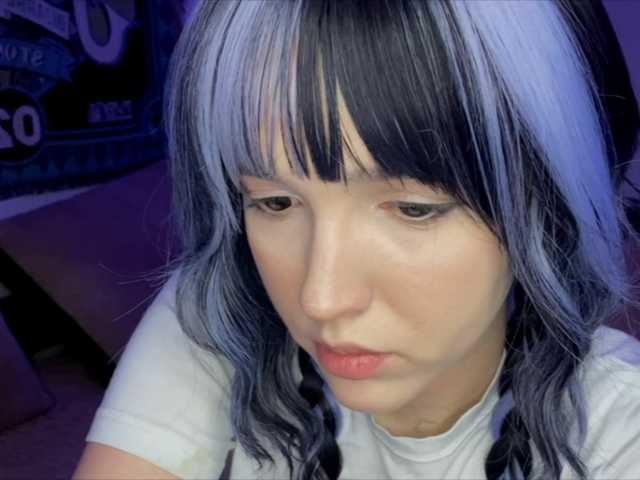 HeyNanno live cam on BongaCams