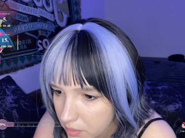 HeyNanno live cam on BongaCams