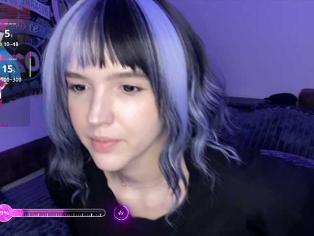 HeyNanno live cam on BongaCams