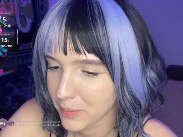 HeyNanno live cam on BongaCams