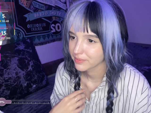 HeyNanno live webcam show