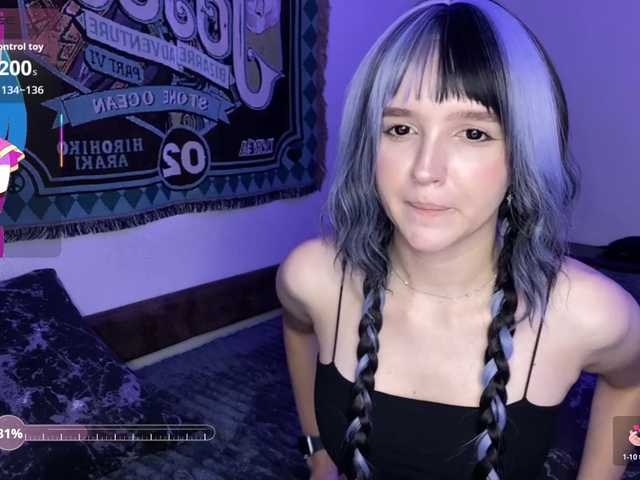 HeyNanno live cam on BongaCams
