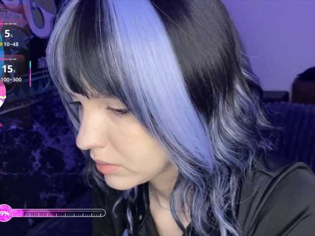 HeyNanno live cam on BongaCams