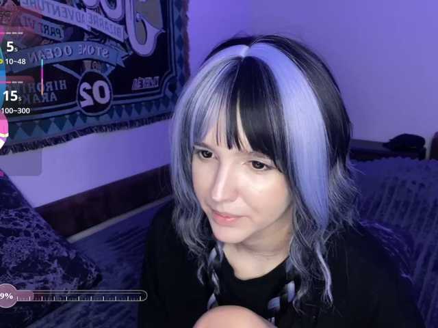 HeyNanno live cam on BongaCams