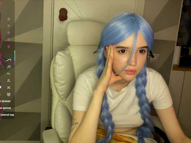 HeyNanno's BongaCams show and profile